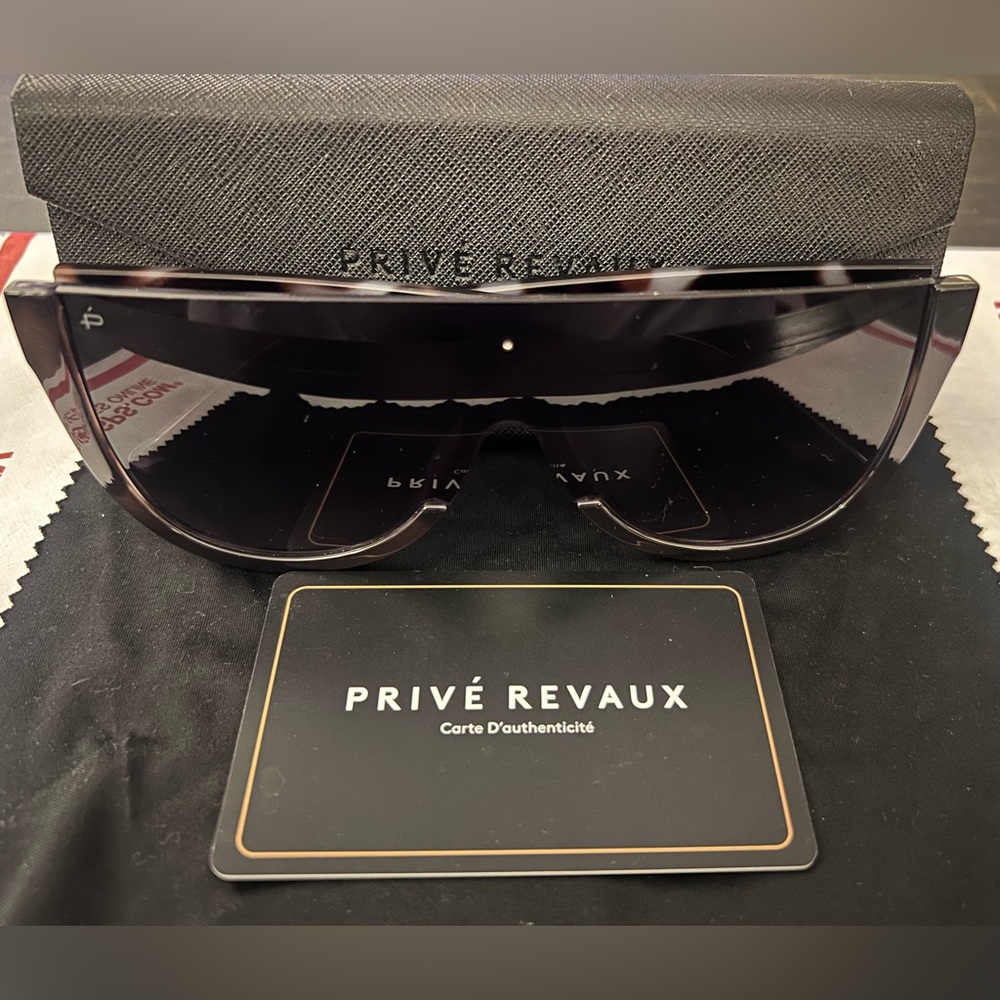 PRIVÉ REVAUX “COCO” Sunglasses 🕶️